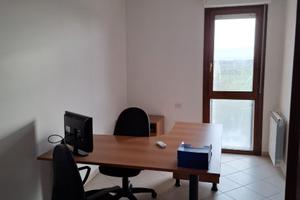 Stanza uso professionale - Elmas