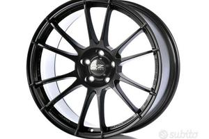Cerchi in lega OZ ULTRALEGGERA R18"