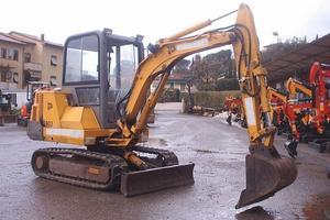 MiniEscavatore usato JCB 803