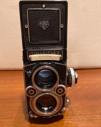 Macchina fotografica Rolleiflex.