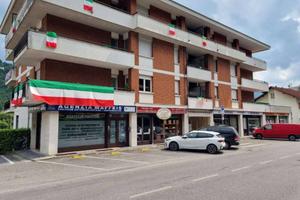 Immobile di 138 m² con 2 locali a Gazzaniga