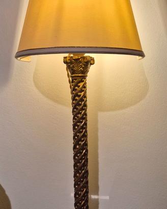 Coppia lampade con colonnetta del 1600 dorate