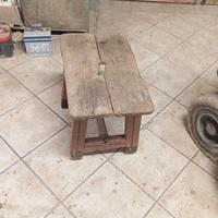 piccolo tavolino spagnolo 