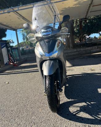 Honda sh 300 sport