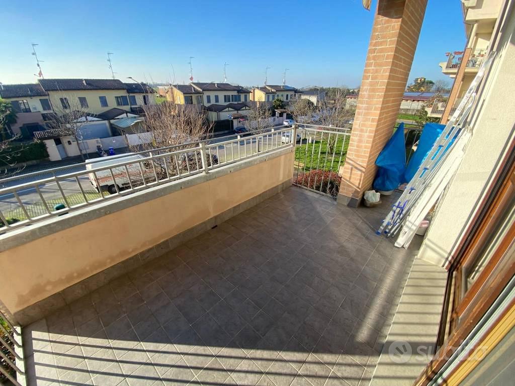 Appartamento di 115 m² con più di 5 locali e box a