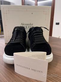Scarpe sneaker in velluto nero