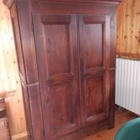 Armadio doppio corpo piemontese in noce