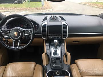 Ricambi completi porsche cayenne 3.0 diesel 2017
