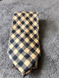 Cravatta pura seta color  giallo oro e nero