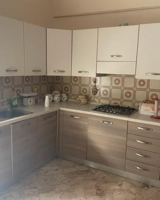 Cucina e divani