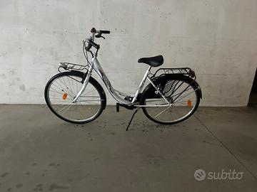 Bicicletta  stucchi da bambina/donna