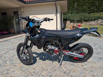 FANTIC XM PERFORMANCE 50 (2024)  TOTAL BLACK