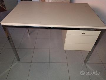 scrivania metallo
