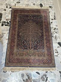 Tappeto orientale annodato a mano