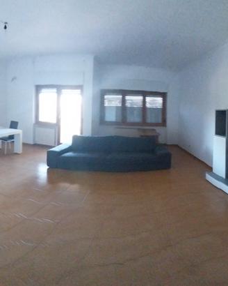 Stanza singola zona spinaceto-eur