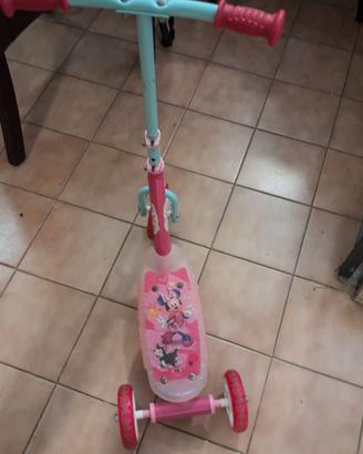 Monopattino bambina di Minnie