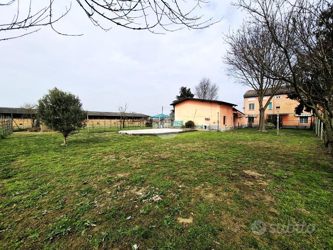 VILLA SINGOLA A PIZZALE - Vista 4