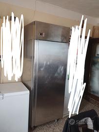 FRIGORIFERO INOX PROFESSIONALE VERTICALE 700 L