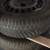 195/65/R15 gomme invernali e cerchi
