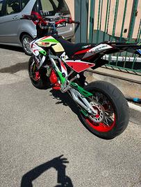 Aprilia sxv 550