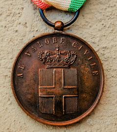 Medaglia era fascista AL VALORE CIVILE - 3^ classe