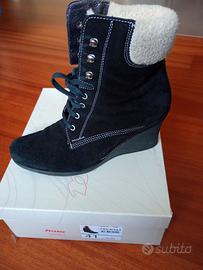 stivaletto invernale stringato