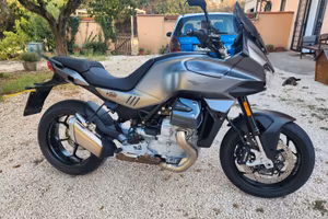 Moto Guzzi V100 Mandello E5+