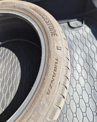 Gomme Bridgestone Turanza 245 40 R19 98Y