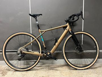 GT grade AMP gravel elettrica taglia M ebike