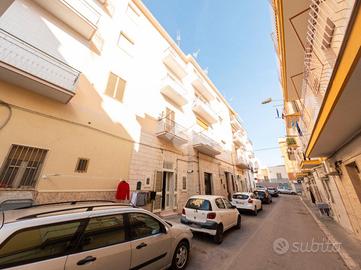 3 LOCALI A MANFREDONIA