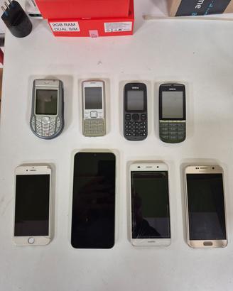 lotto di telefoni 