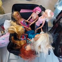 Barbie e CASA DELLE BARBIE