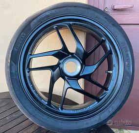 Cerchio posteriore x Ducati Monster 1200