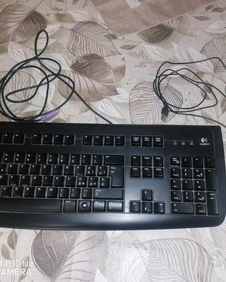 Clima, stampante,tavolo, monitor, tastiera,mouse