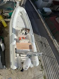 Gommone predator 6.80 150 cv