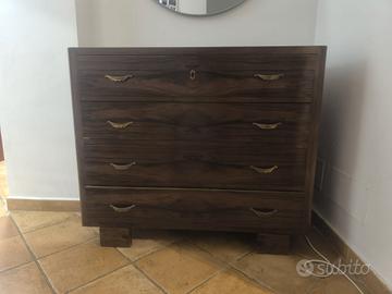 Comò in legno con 4 cassetti