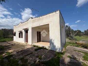 VILLA SINGOLA A OSTUNI