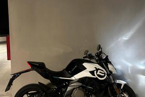 CFMOTO 650nk A2