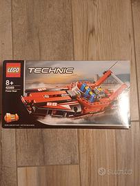 LEGO Technic 42089 - Motoscafo da corsa