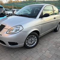 Lancia Ypsilon 1.4 Argento Ecochic GPL