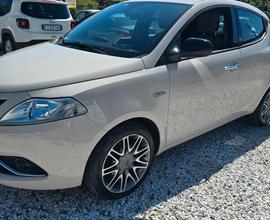 Lancia Ypsilon 1.2 69 CV 5 porte Platinum