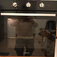 Forno Indesit IFW 6530 BL