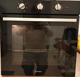 Forno Indesit IFW 6530 BL