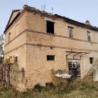 RUSTICO da RISTRUTTURARE a Camerata Picena
