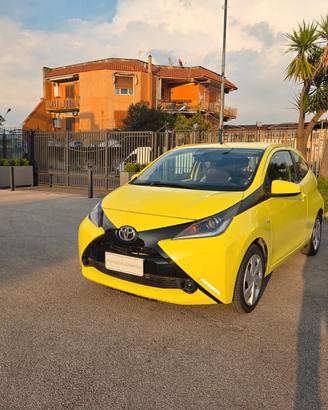 Toyota Aygo 1.0 VVT-i 69 CV 3 porte x-cool TSS