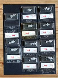 11 conf. di FIGURE IN METALLO scala 1:43