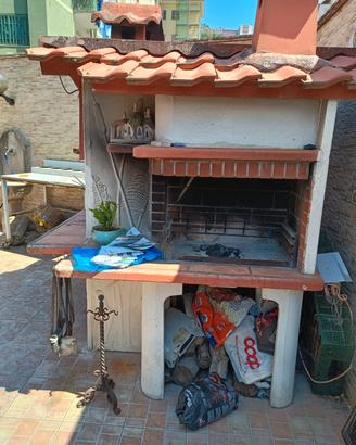 Forno a legna x pizze con barbecue 