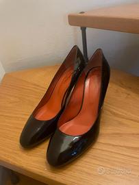 Décollété Santoni - vernice nera, tacco alto.