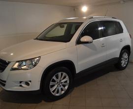 VOLKSWAGEN Tiguan 2.0 TDI DPF 4MOTION Sport & St