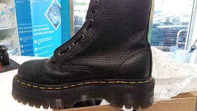 Anfibi Dr. Martens nuovi